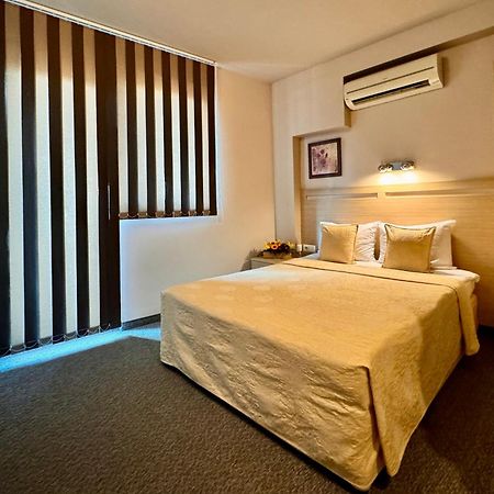 Expo Hotel Plovdiv Buitenkant foto