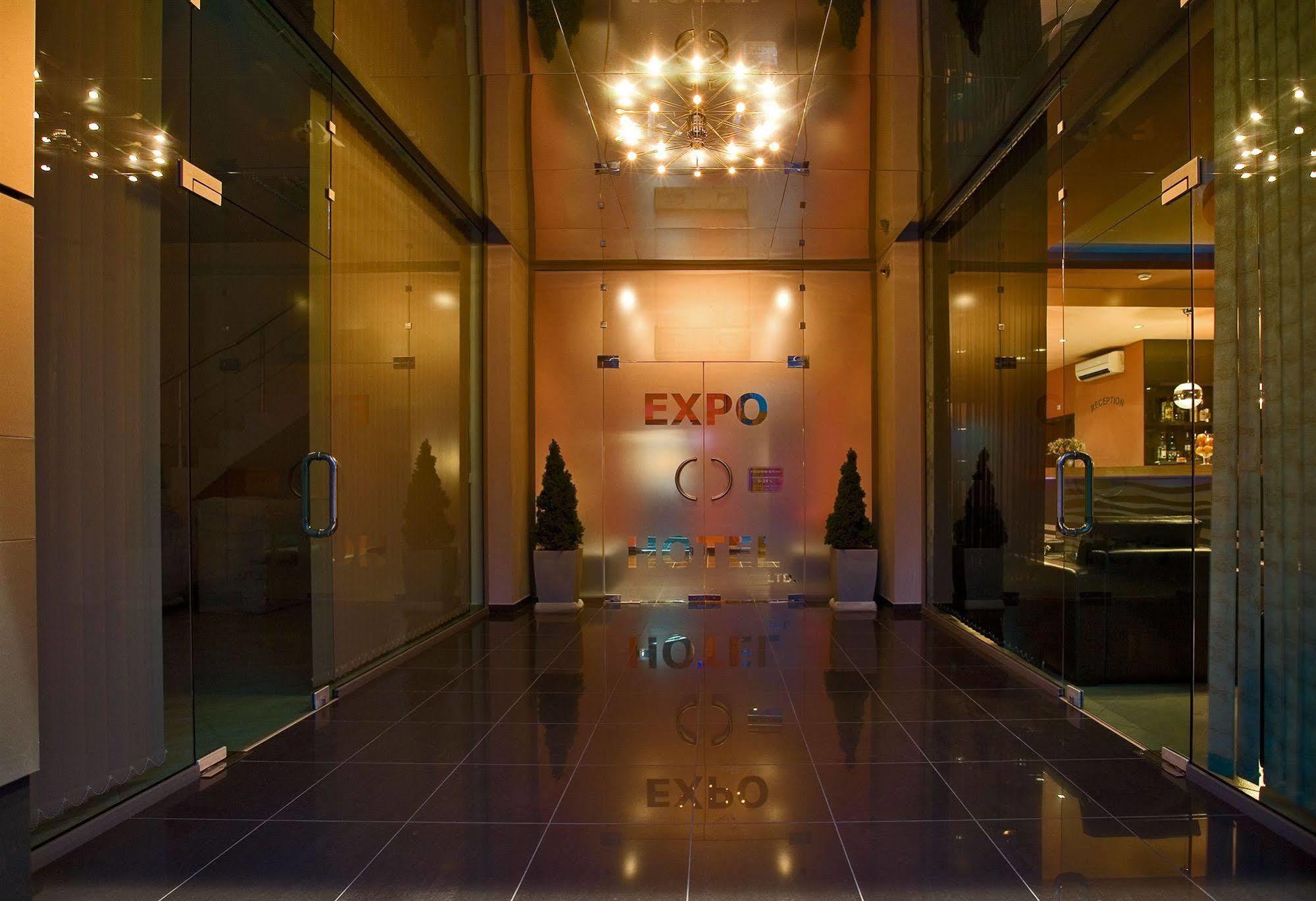Expo Hotel Plovdiv Buitenkant foto